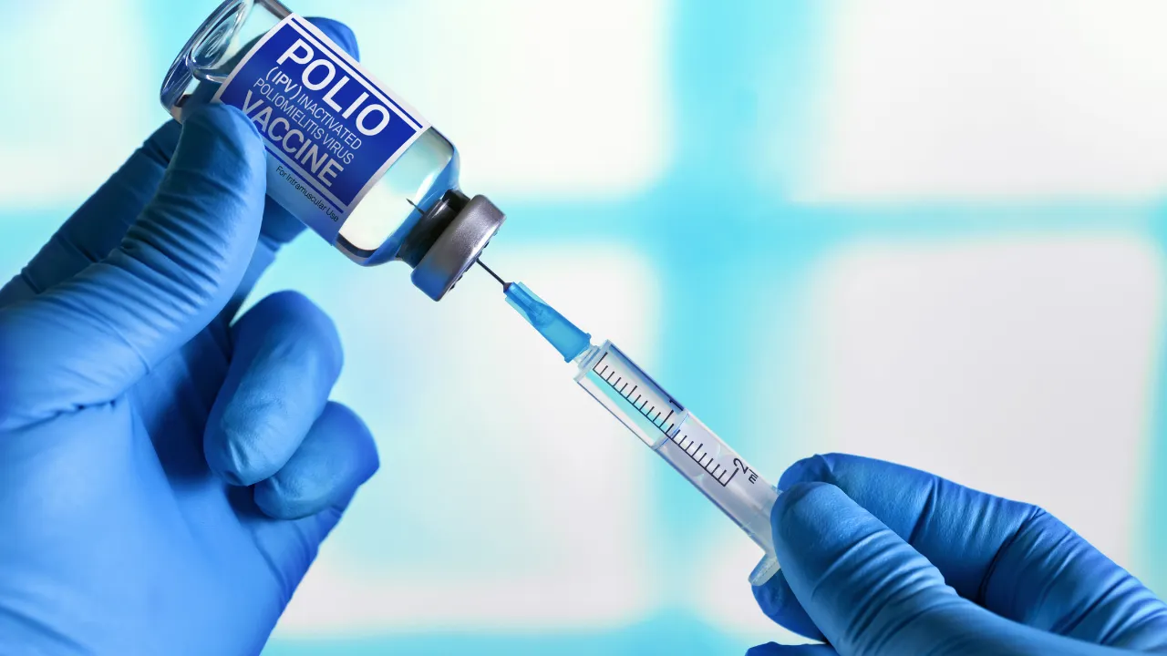 Bio Farma Sebagai Induk Holding BUMN Farmasi Menyiapkan 10 Juta Dosis Vaksin Polio