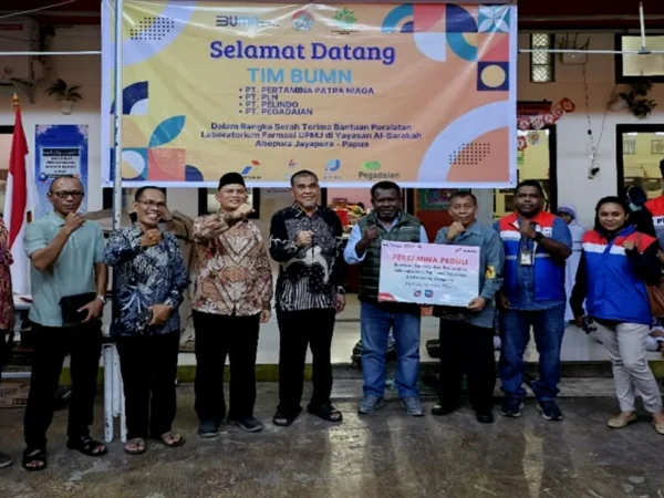 Pertamina Salurkan Bantuan Sarana Laboratorium Farmasi di Papua